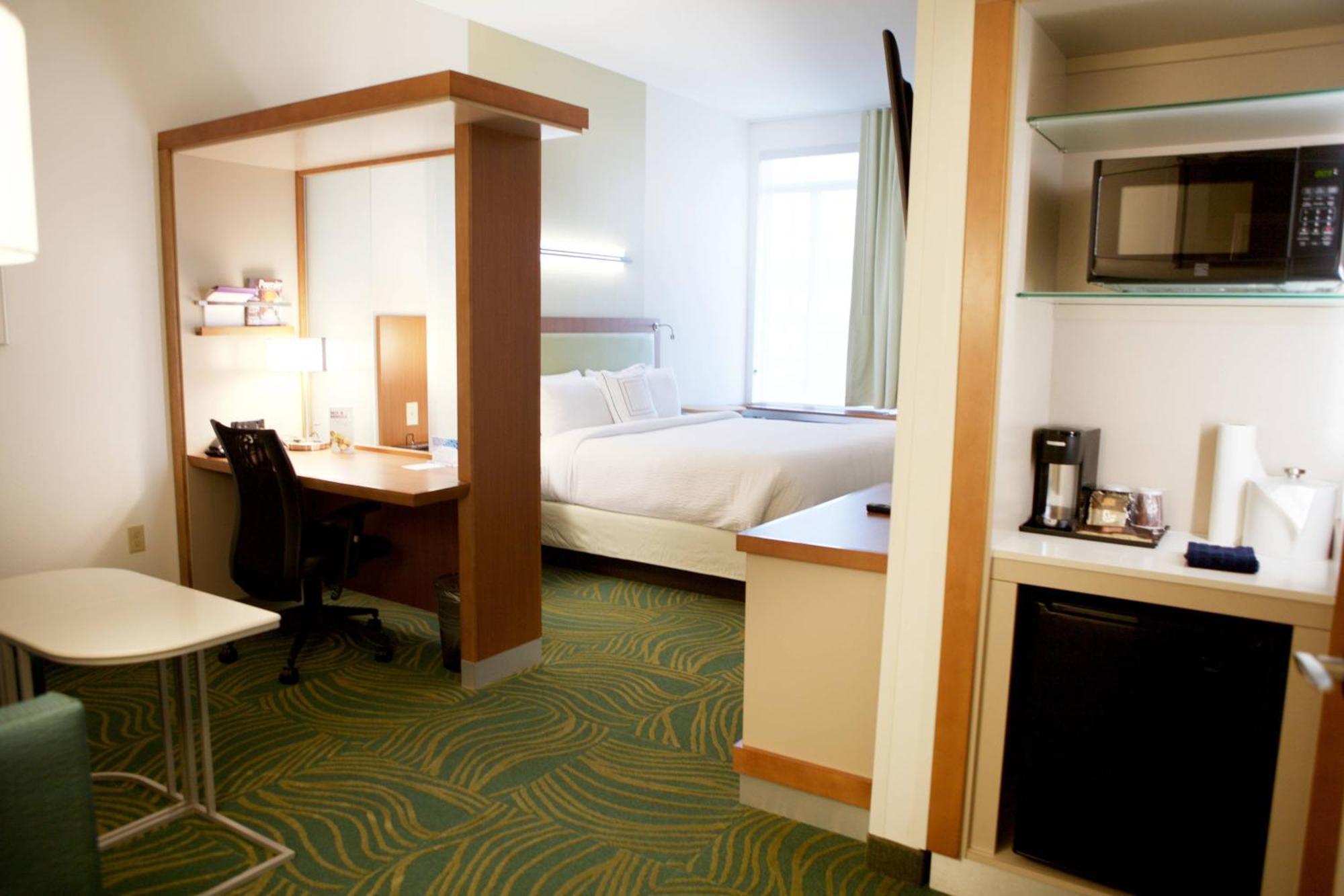 Springhill Suites By Marriott Wichita Airport Exterior photo