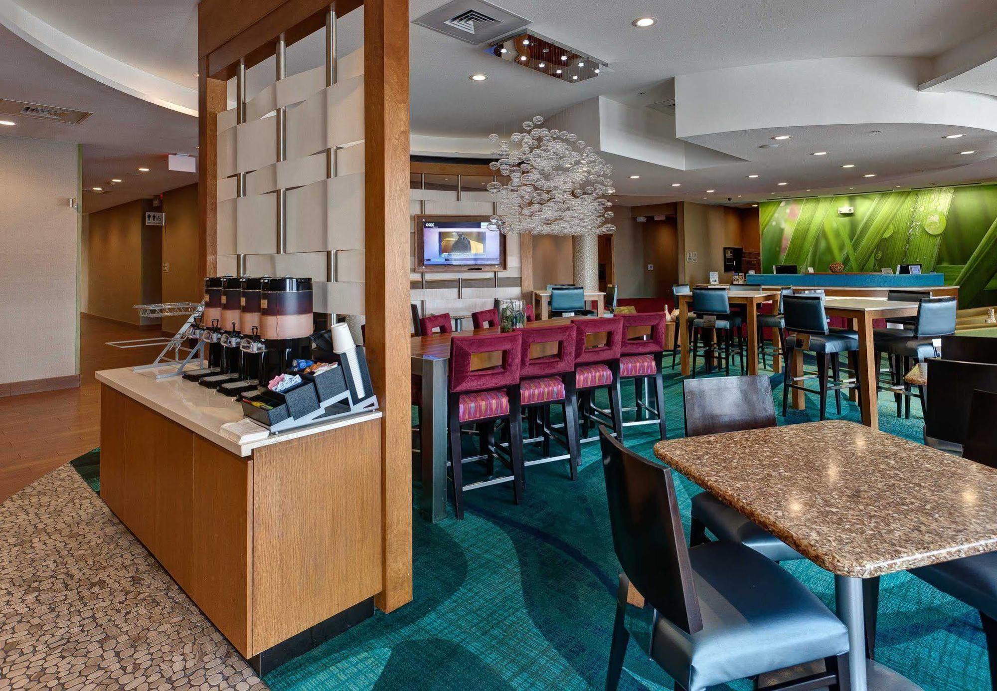 Springhill Suites By Marriott Wichita Airport Exterior photo